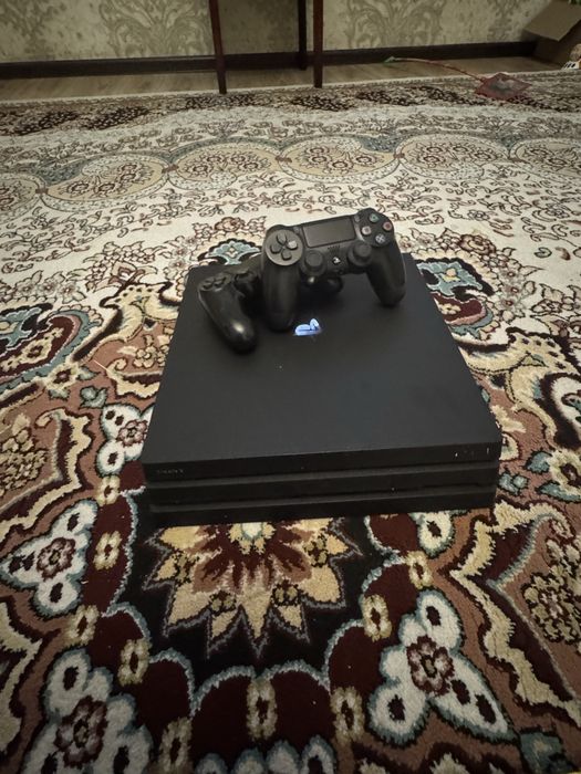 PlayStation 4 Pro продаётся