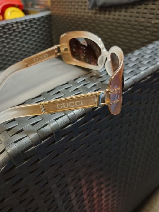 Vand ochelari de soare Gucci originali!