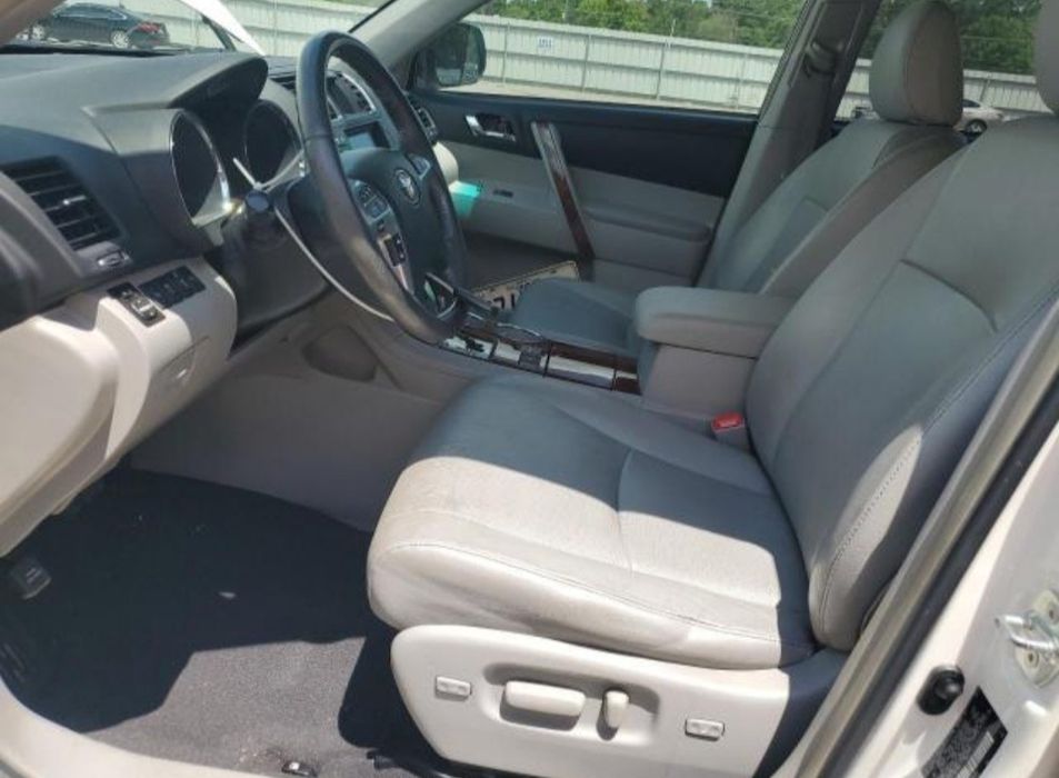 Продам Toyota Higlander Limited