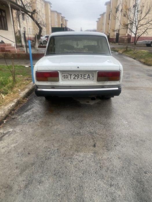 vaz 2107 sotiladi. 1.200$