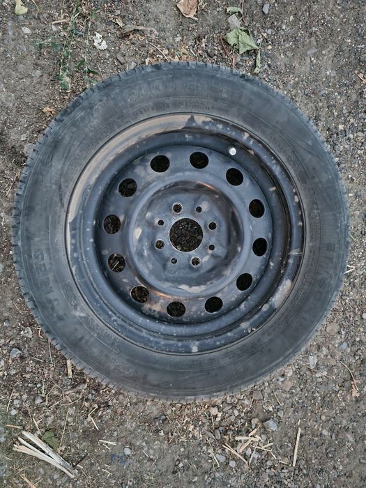 Продам комплект летних колес R14