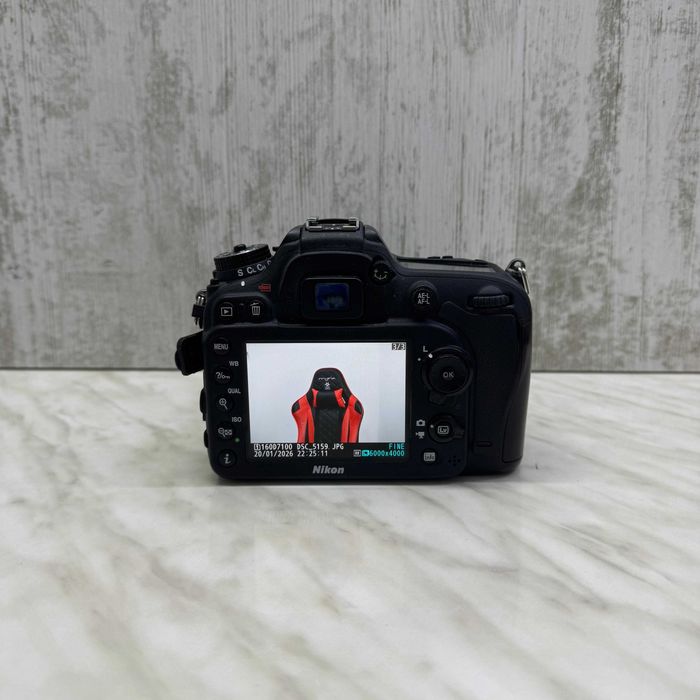 Nikon D7100 + Obiectiv Nikkor 35mm + Microfon 1.8 G  Zeus Amanet Vitan