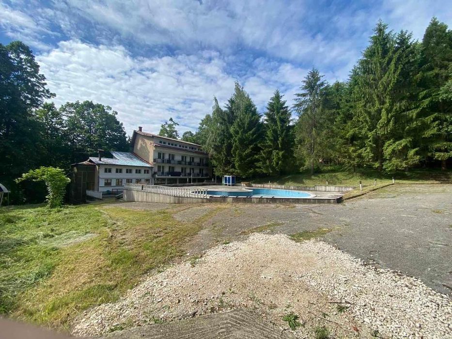 Продава се Промишлена сграда в Берковица - 7300 кв.м за 90 €/кв.м - Снимка #3