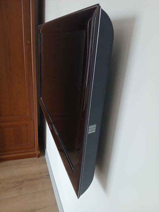 Продам телевизор Samsung состояние отличное