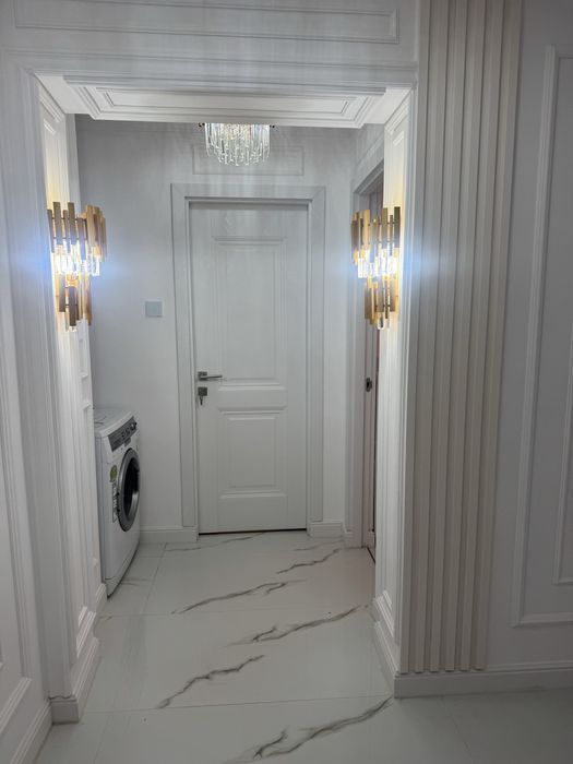 Vand aparatament cu 2 camere