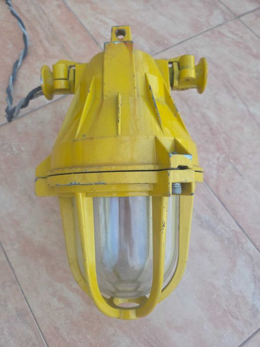 Lampă industrială antiexplozivă ELBA AV-02