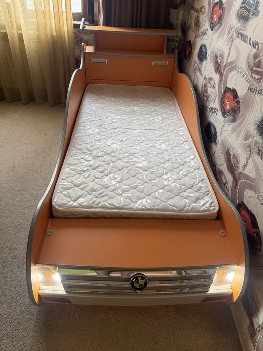 Детская кровать-машина