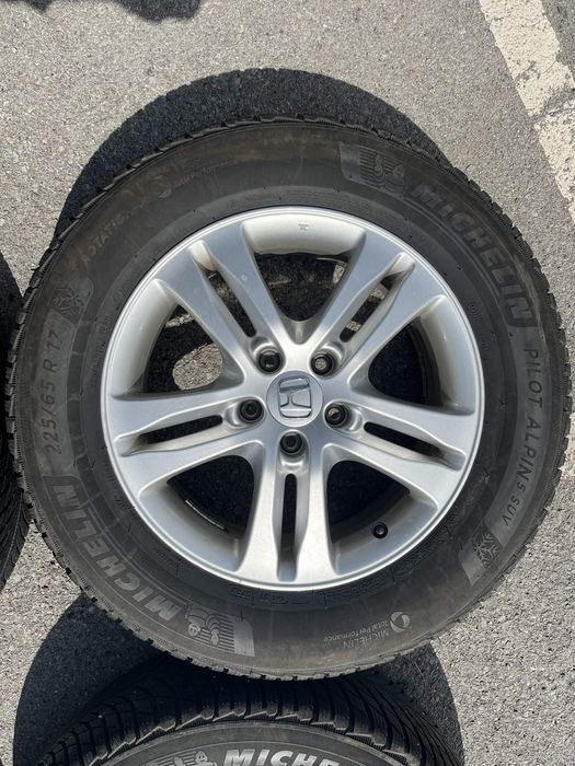 4 Джанти Хонад 17 и зимни гуми Michelin
