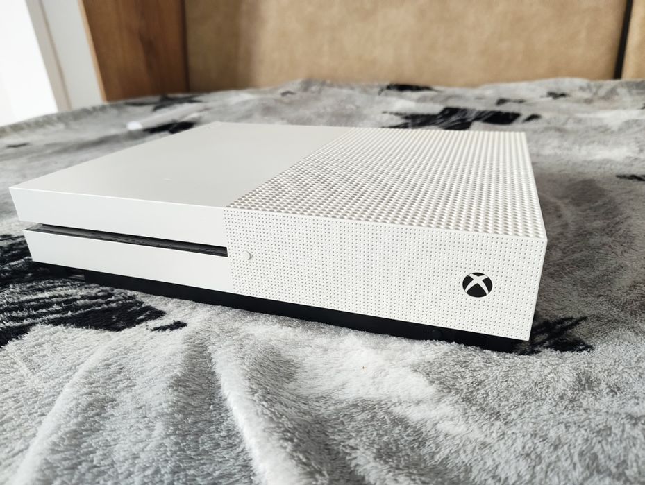 Xbox one s 1TB folosit