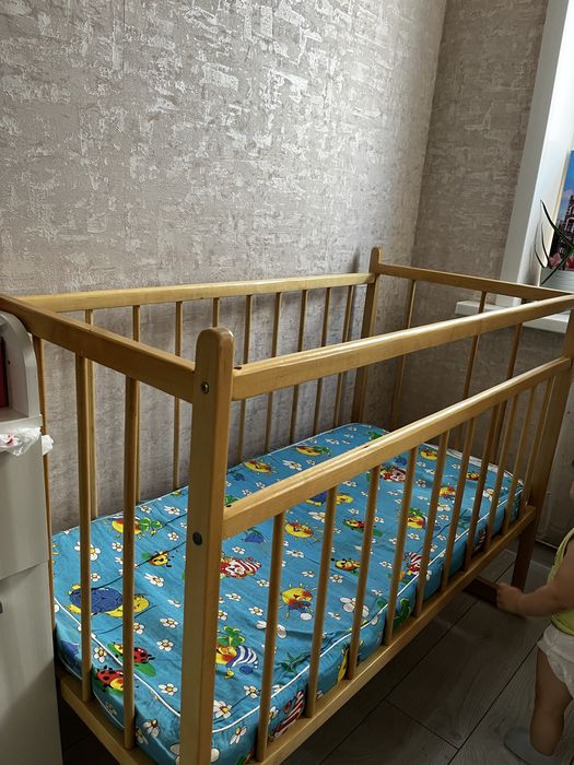 Продам кровать манеж