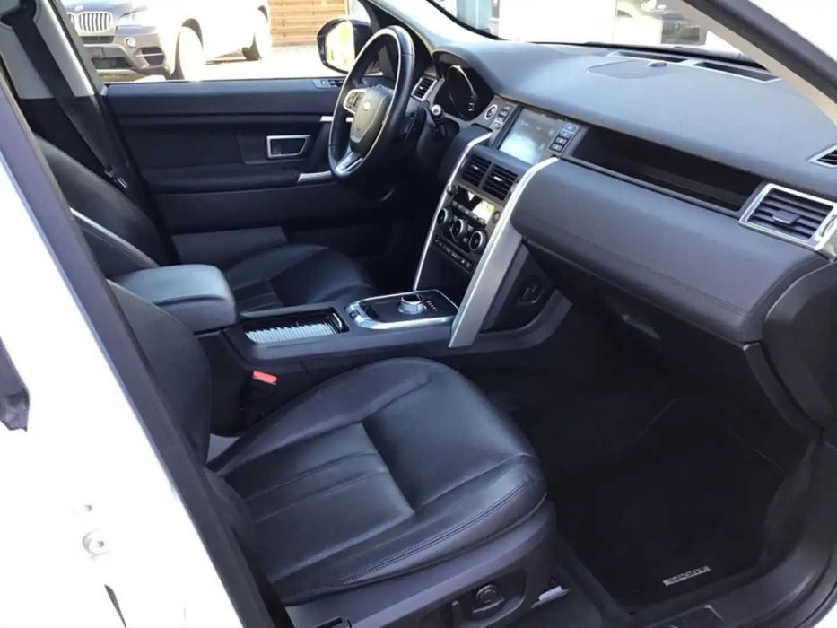 Land Rover Discovery Sport 2016, 7 locuri, 2.0 litri, 180 cp, automat