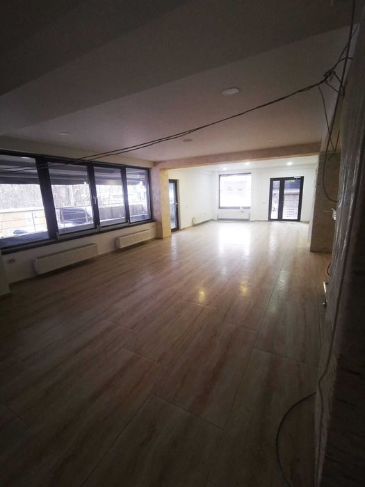 Spatiu COMERCIAL DE VANZARE - Padurea Rosu