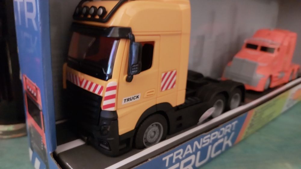 Камиони за момченца