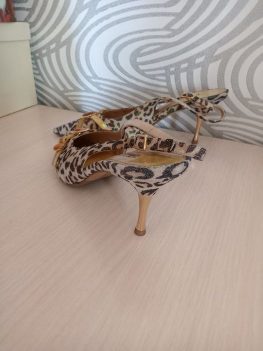 Продам туфли женские