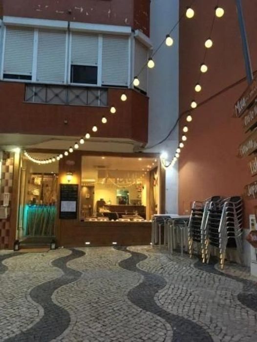 Уличные гирлянды для кафе