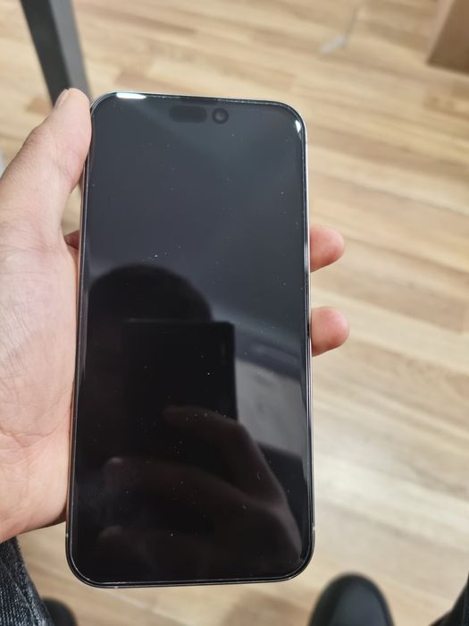 Продам Айфон 15 про макс