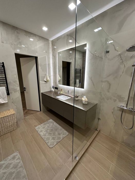 Аренда своя 2,комн квартира на Мирабад Авеню