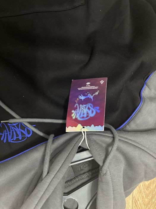 Syna world hoodie l