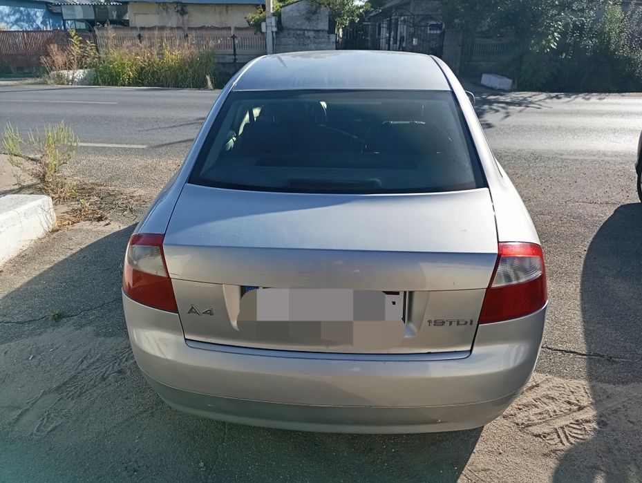 AUDI A4 2002 — imagine 4