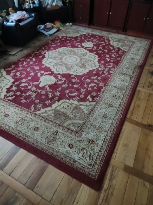 Covor 360x250cm, in stare foarte buna