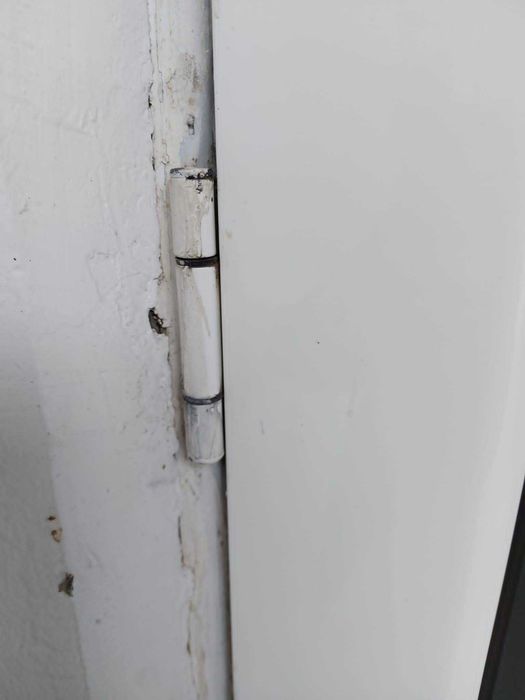 Reparatii geamuri si usi de termopan