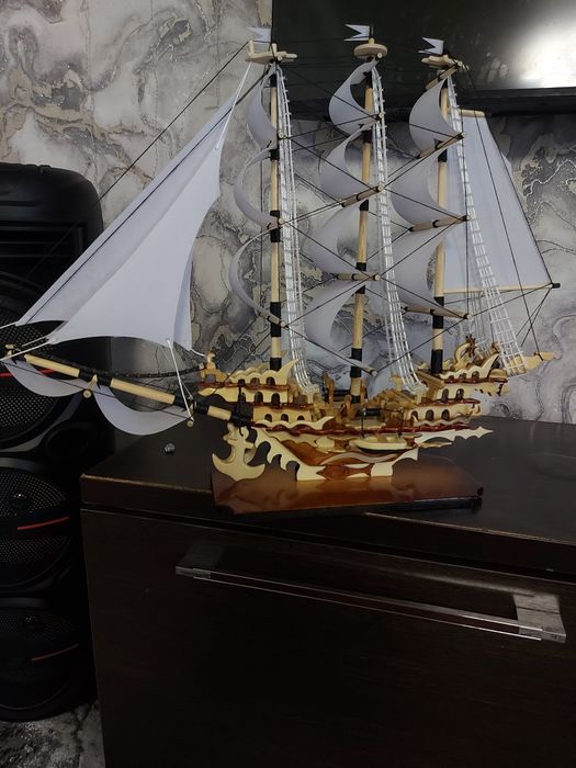 Сувенирный подарок корабль,парусник