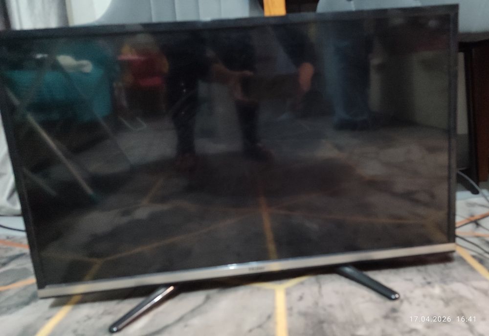 Телевизор Haier для мастеров нерабочий