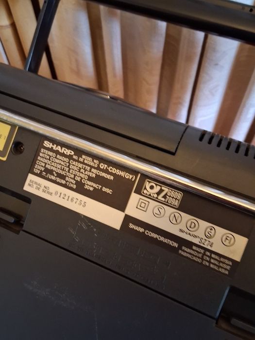Radio -Casette Sharp