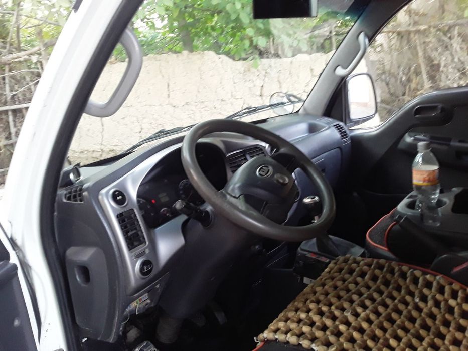 Kia bongo 3 yili 2012 puli 12200$