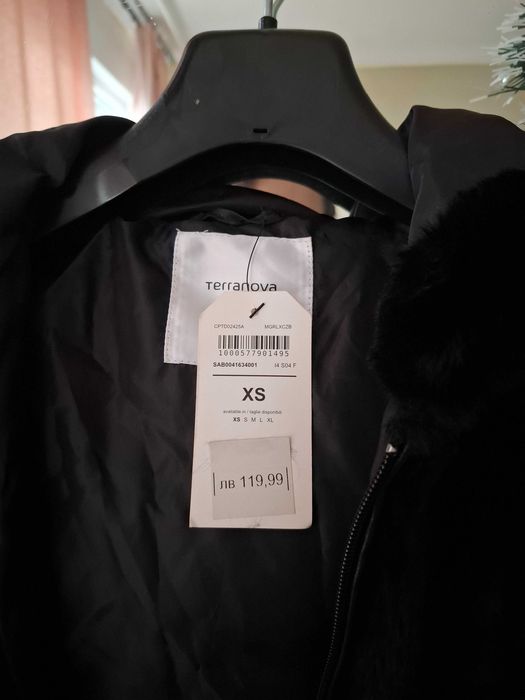 Чисто ново палто размер ХС/С