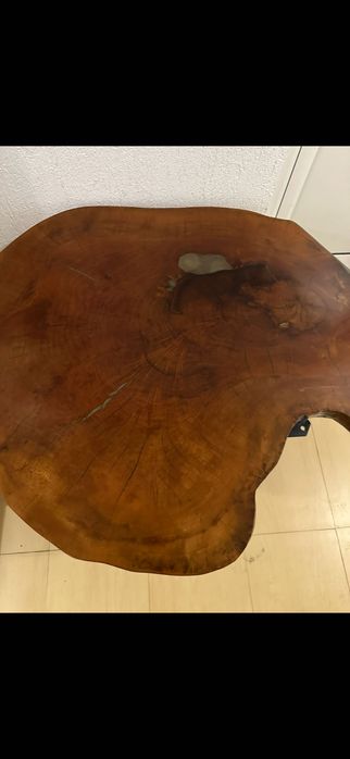 Маса от чинар масив