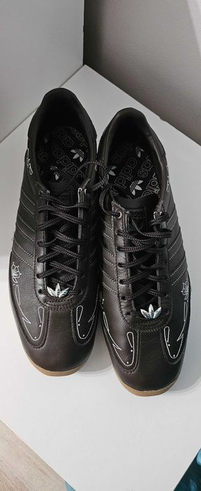 Adidas model deosebit