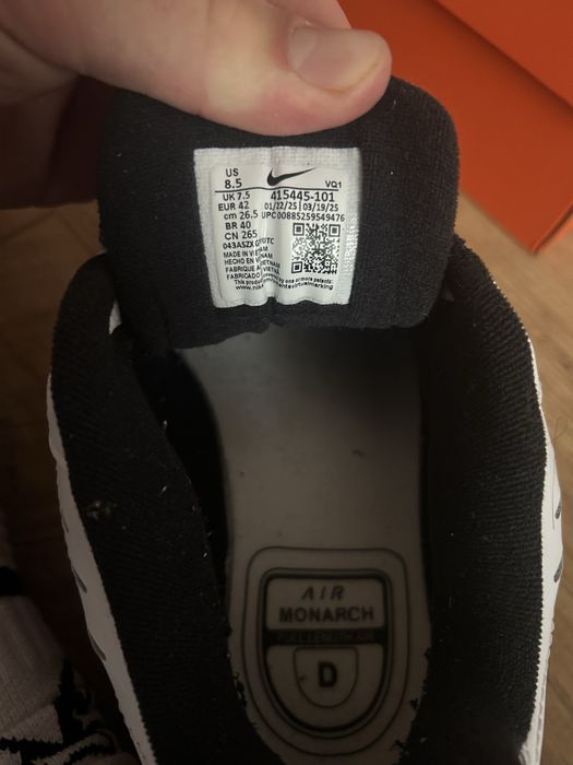 Nike air Monarch 4