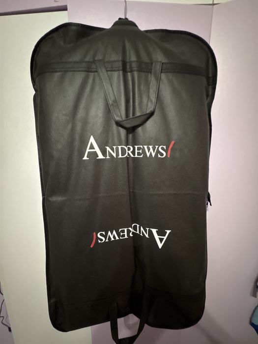 Костюм на Andrew’s и обувки Andrew’s