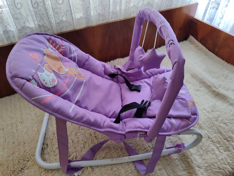 Продавам бебешки шезлонг