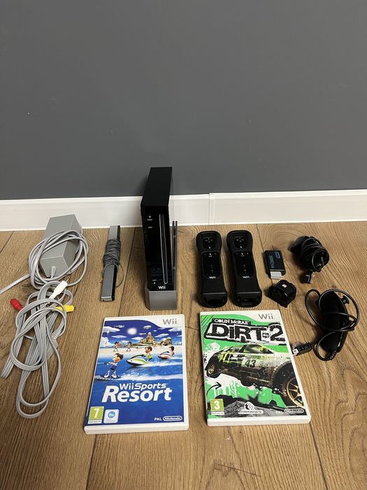 Nintendo Wii Конзола с аксесоари и игри