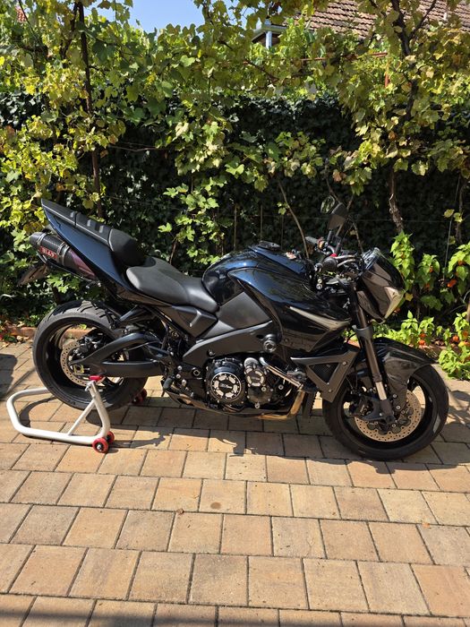 Suzuki GSX 1300 BK B-King