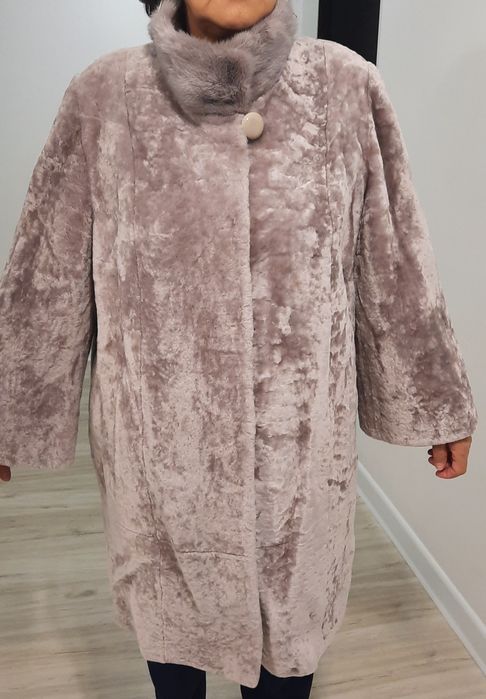 Продам мутоновую шубу