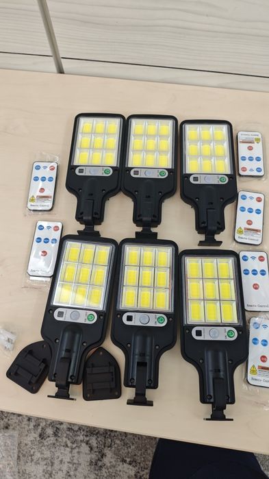 Set 6 Lampi solare  cu telecomanda și senzor de mișcare