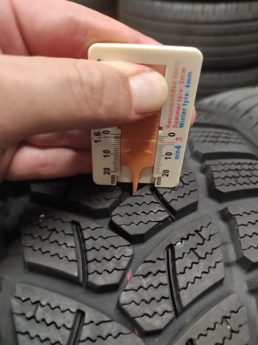 225/50/17 Firestone