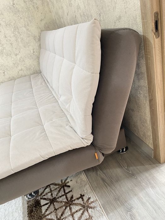 Продам диван новый