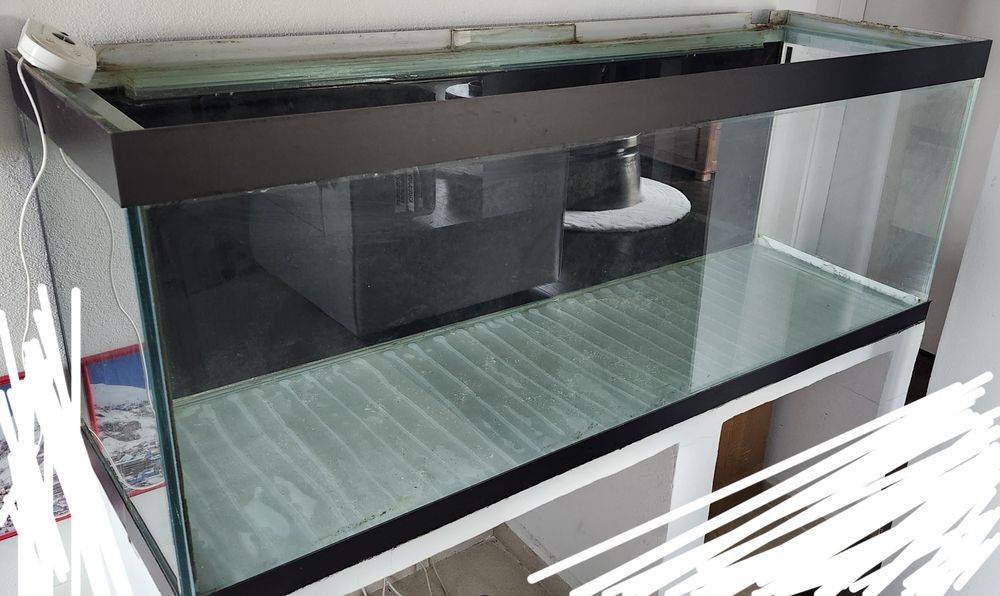 Acvariu 640l,  180x65x55
