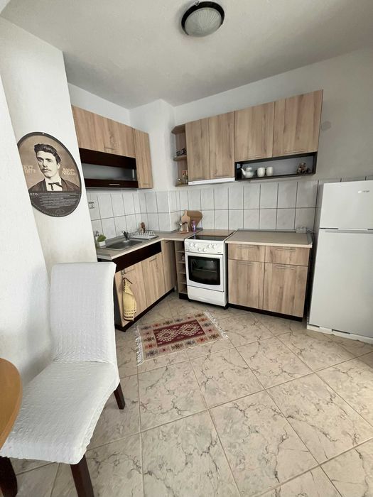 Дава се под наем Двустаен апартамент в Петрич - 55 кв.м за 229.5 € - Снимка #2