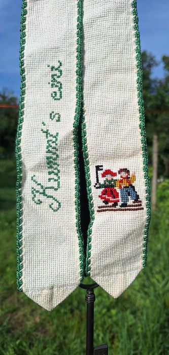 Vând decor, cusut pe etamină, folosit pentru ”bun venit în casă”