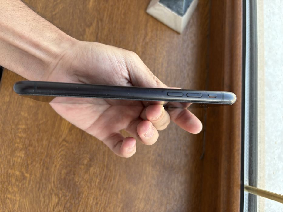 Продам Iphone Xr 64gb