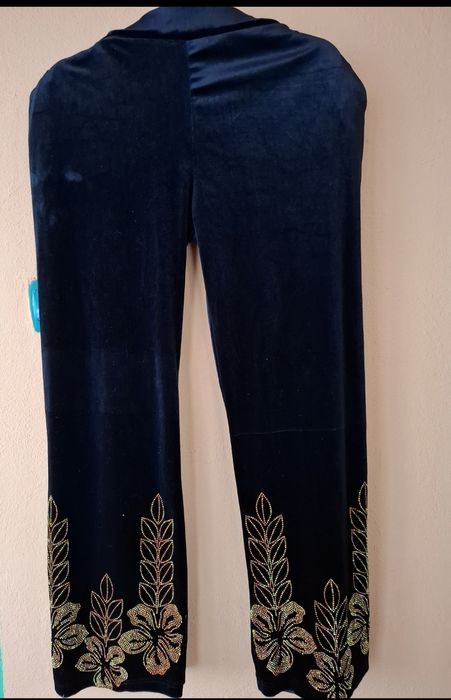 Compleuri cu pantaloni de dama