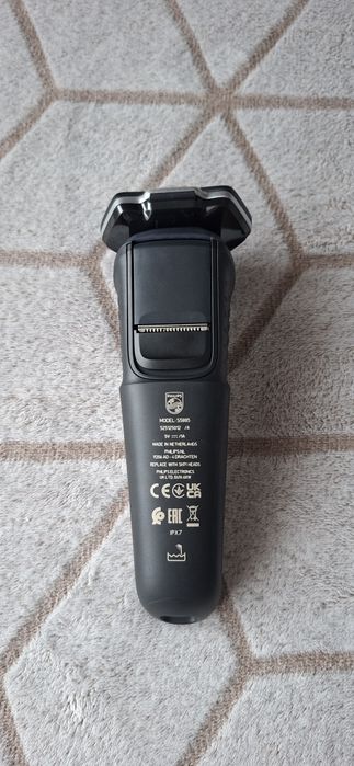 Vând Aparat de ras PHILIPS Shaver Series 5000 S5885