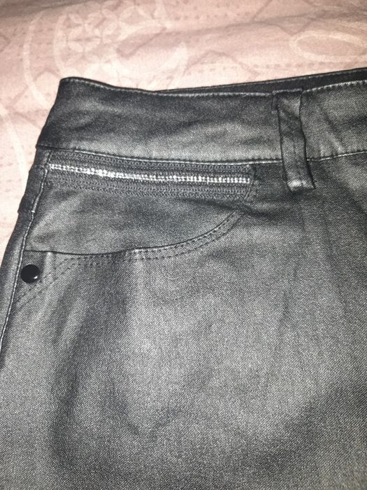 Сладки  пола,,панталон и сако,еко кожа .