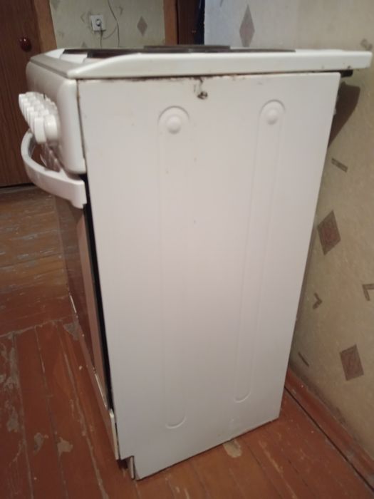 Продам электроплиту Indesit