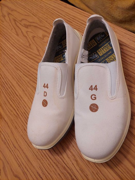 Pantofi siguranta 44